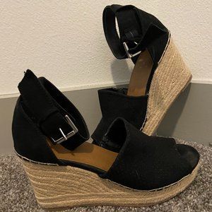 Elizabeth Wedges